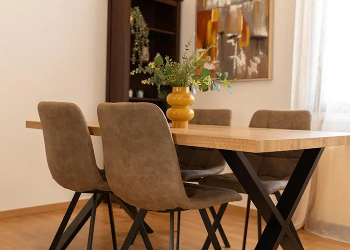 2 Bedroom Flat In Centre 아파트 니코시아