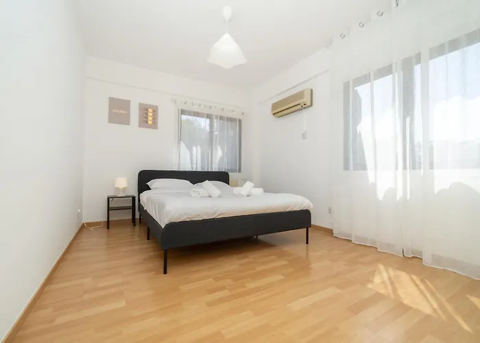 2 Bedroom Flat In Centre 아파트 니코시아