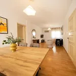 2 Bedroom Flat In Centre Daire Lefkoşa