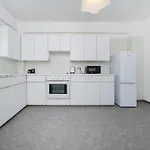 2 Bedroom Flat In Centre Daire *