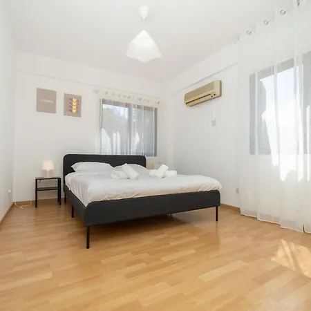 2 Bedroom Flat In Centre Appartamento Nicosia