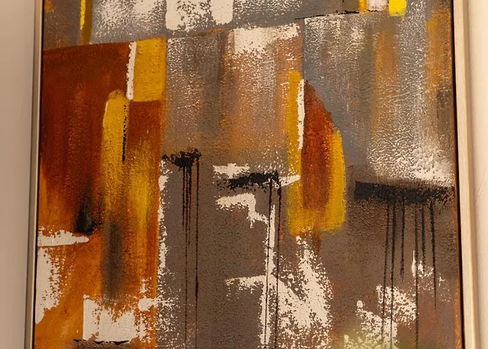 2 Bedroom Flat In Centre 公寓