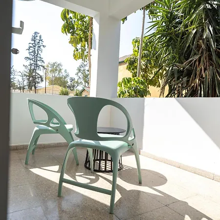 2 Bedroom Flat In Centre Апартаменти